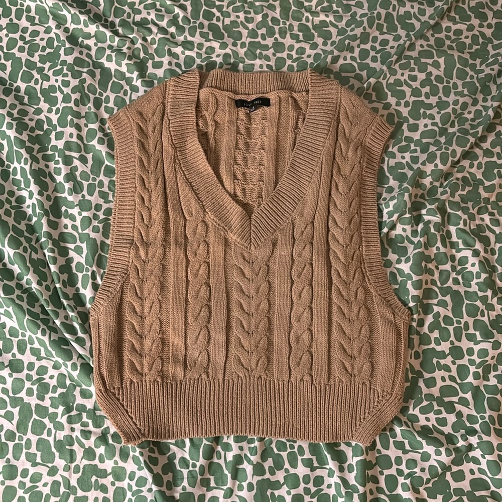 Sweater Vest